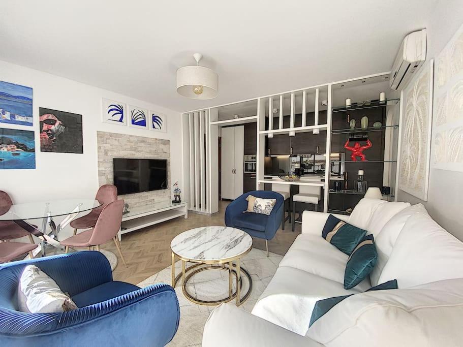 Appartement Style Architecte Proche De La Plage คานส์ ภายนอก รูปภาพ
